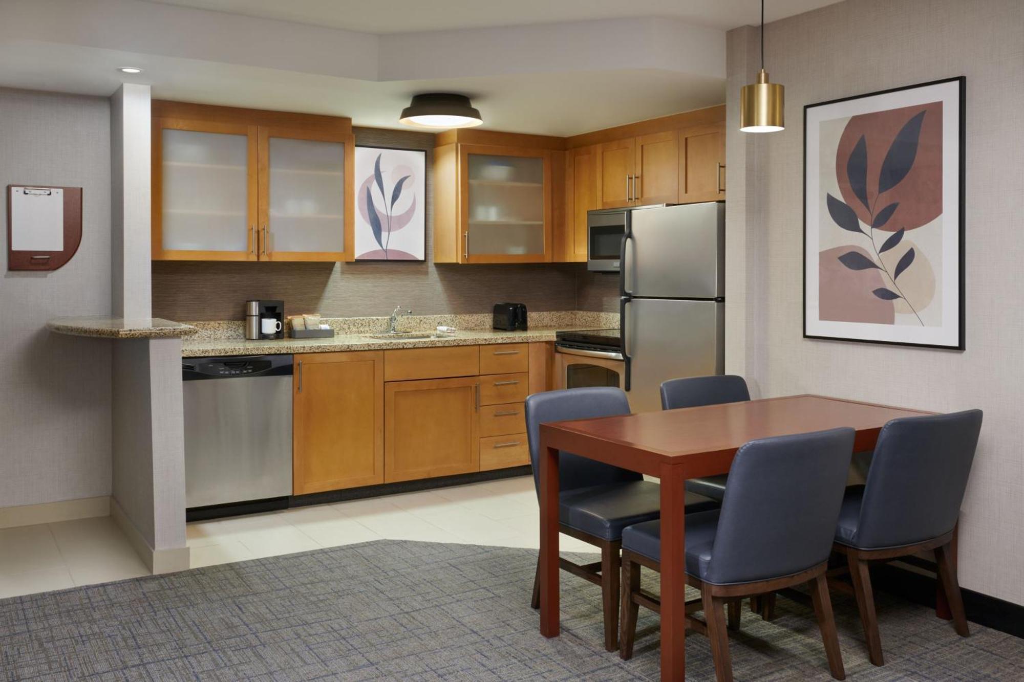 Residence Inn By Marriott Calgary Airport Eksteriør bilde